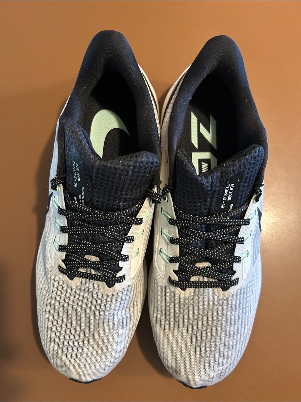 Nike Air Zoom Pegasus 39 'Phantom Sail' men's road running shoe